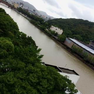삪BBB